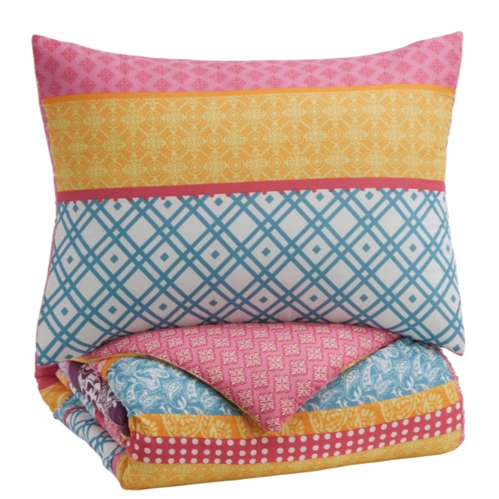 Meghana Twin comforter & standard sham with matching curtains - Picture 14 of 14